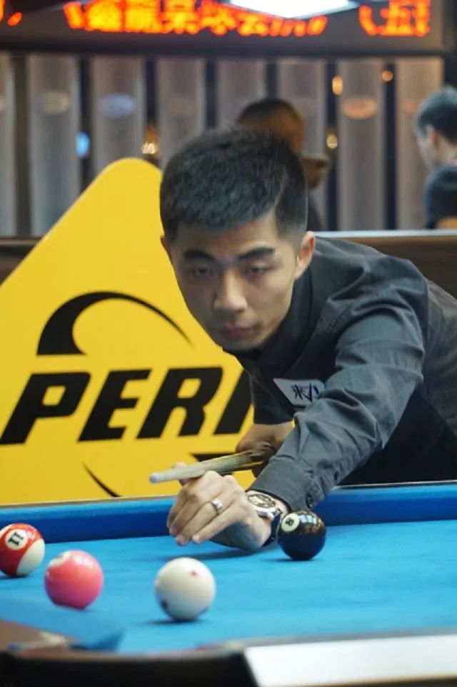 成为豪门眼 成为豪门眼